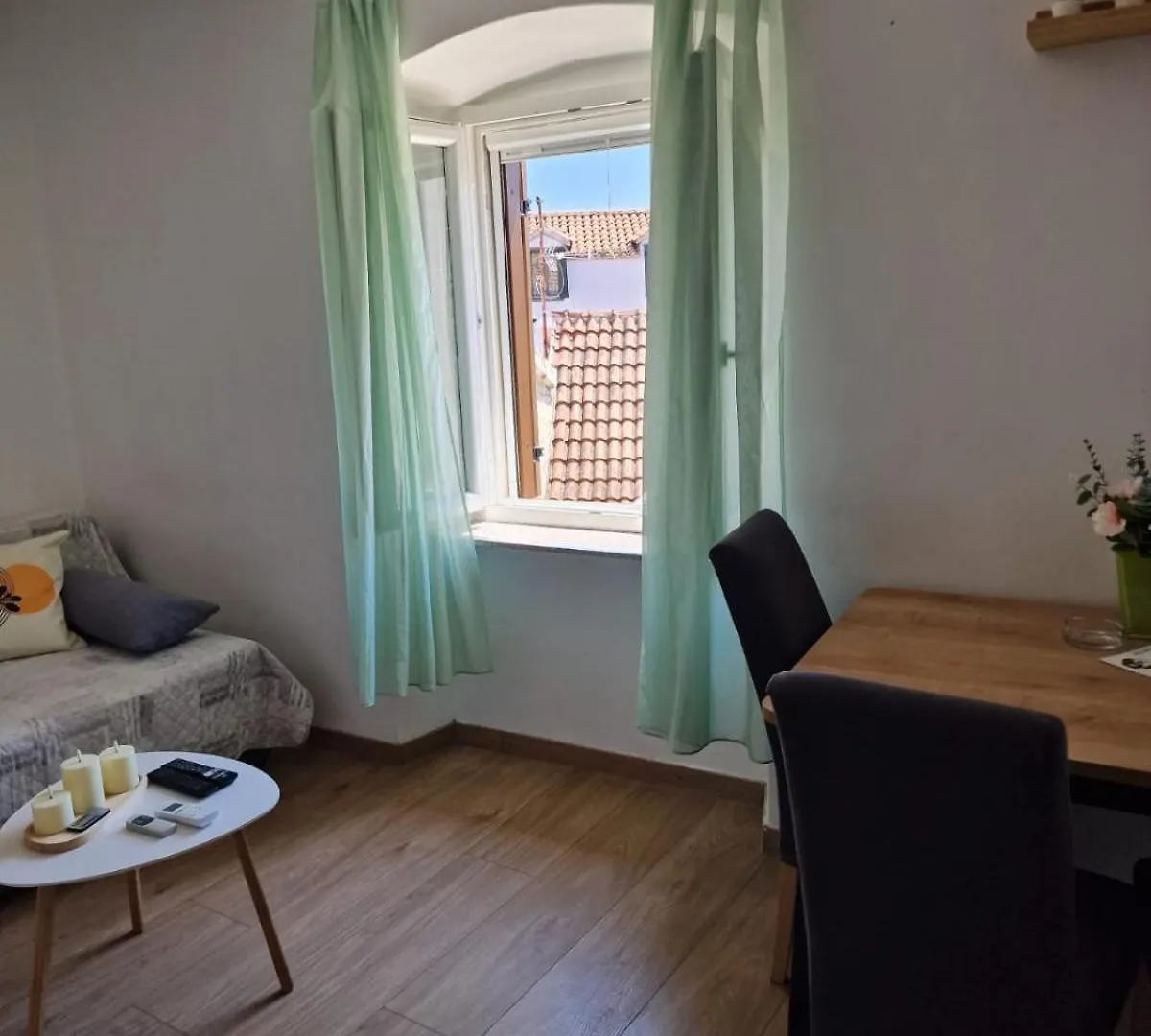 Apartments Tragurion 트로기르