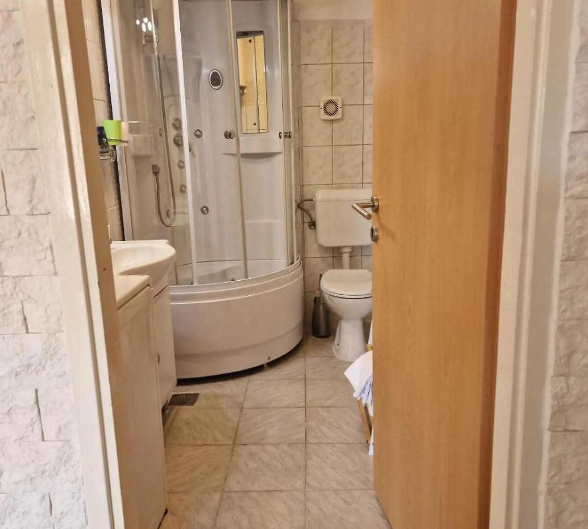 Apartments Tragurion 트로기르